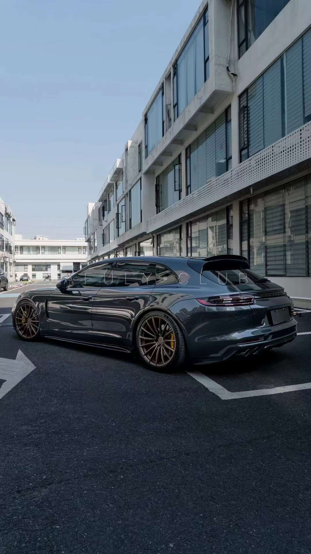 Facewheels FW1011 &ʱ Panamera  Ƭƶϵ ǹͭ